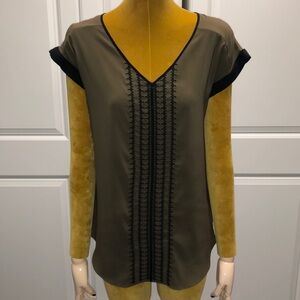 Women’s green with black detail Express V-neck top